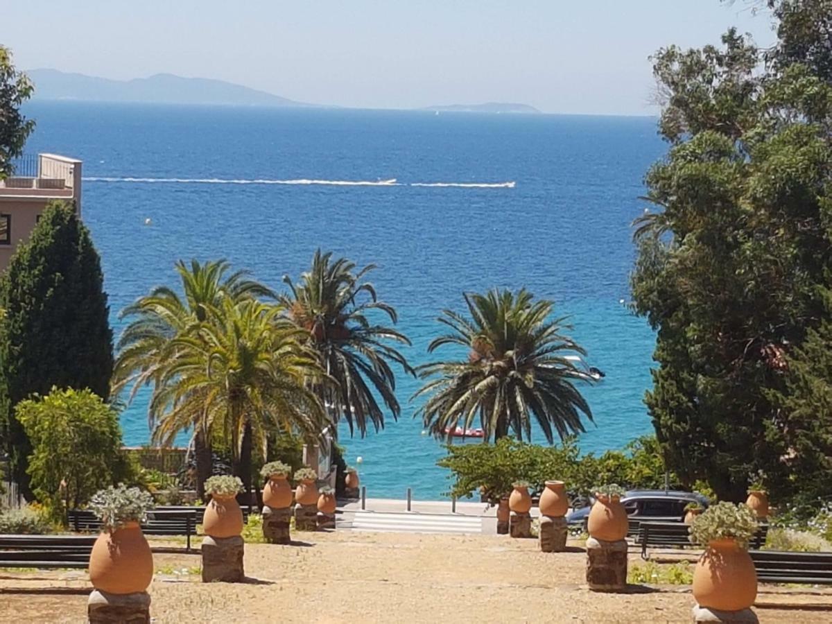 Villa Adriandre Le Le Rayol-Canadel-sur-Mer Exterior foto